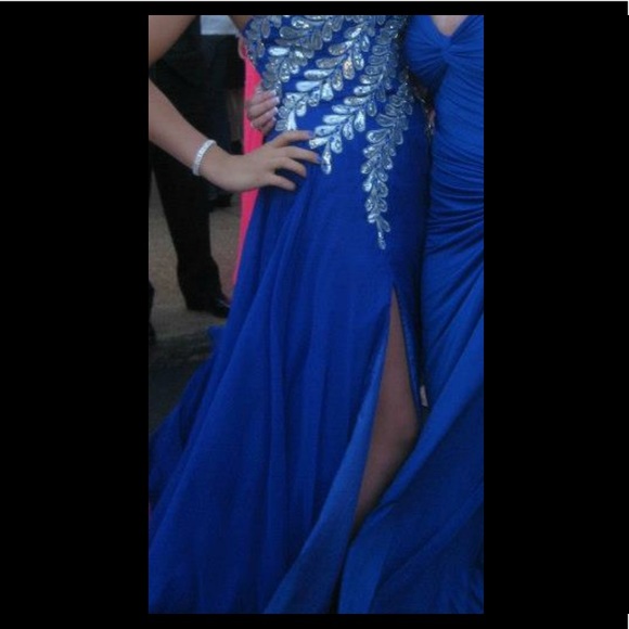 Royal Blue PROM dress with silver accents. - Picture 4 of 8